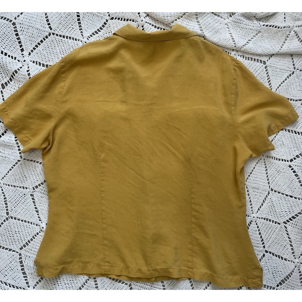 100% Silk Vintage 90s Lg Yellow Button Front Blouse Quiet Luxury Soft Vacation - Picture 2 of 5